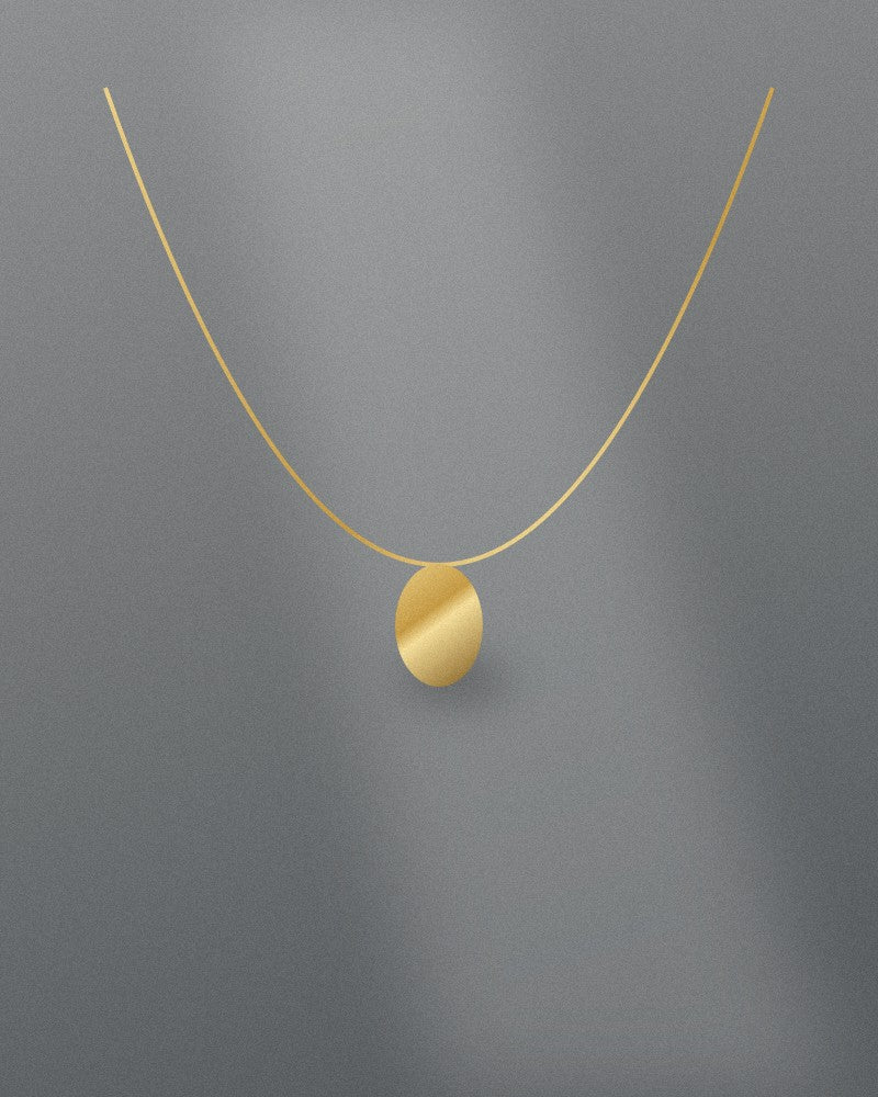 Fine chain necklace with oval pendant